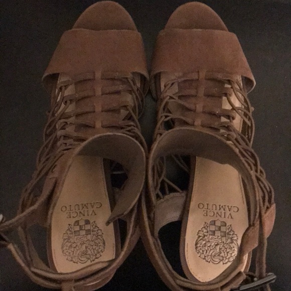 Vince Camuto heels - Picture 3 of 3